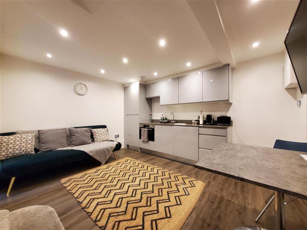 Main image of property: Friar Street, Reading, RG1 1HE