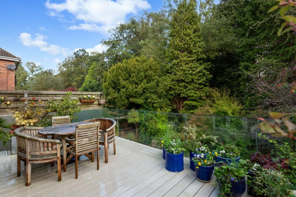 House in Harrogate, Tewit Park - More