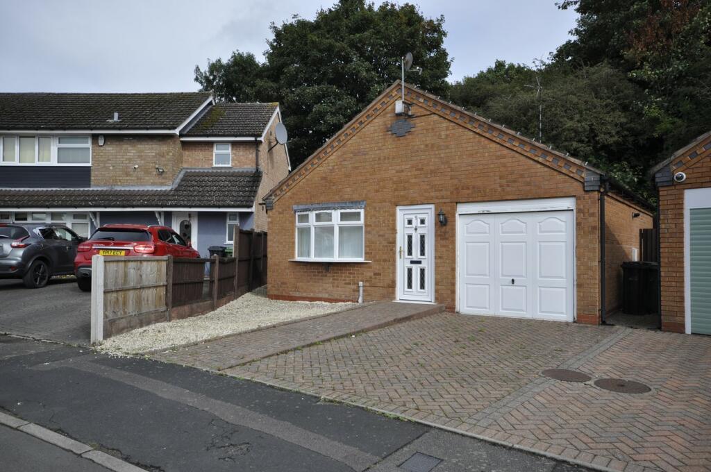 2-bed bungalow on Thames Close, Pensnett, DY5, £247,000