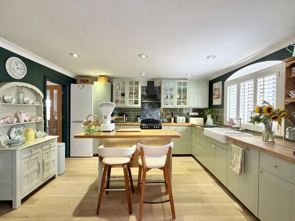 House in Bexhill-on-Sea, White Hill - View 2