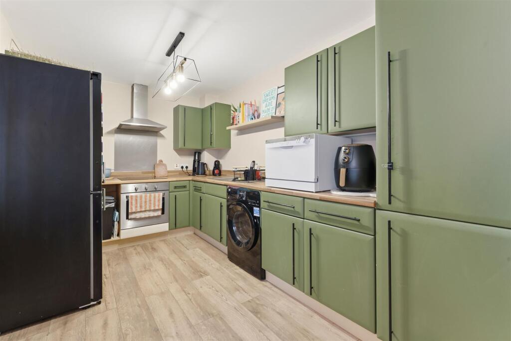 NN9, Arthur Nutt Court, Finedon - View 3