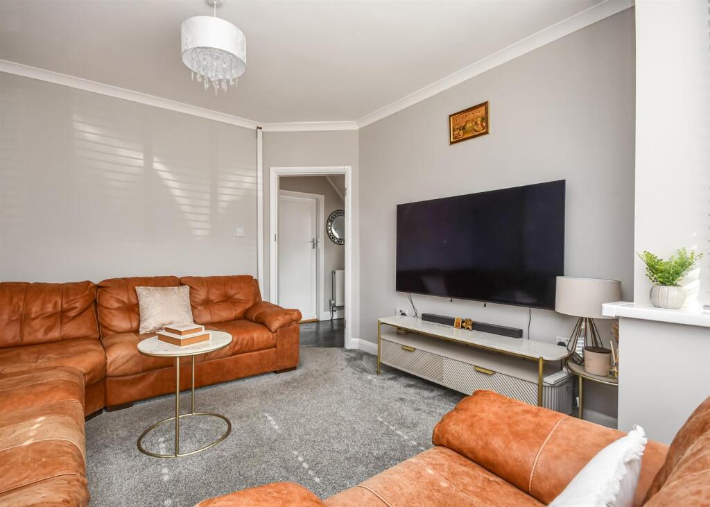 House in Wolverhampton, Penn - View 4