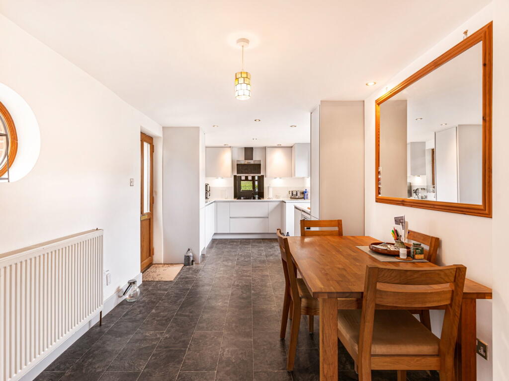 House in Exeter - View 5