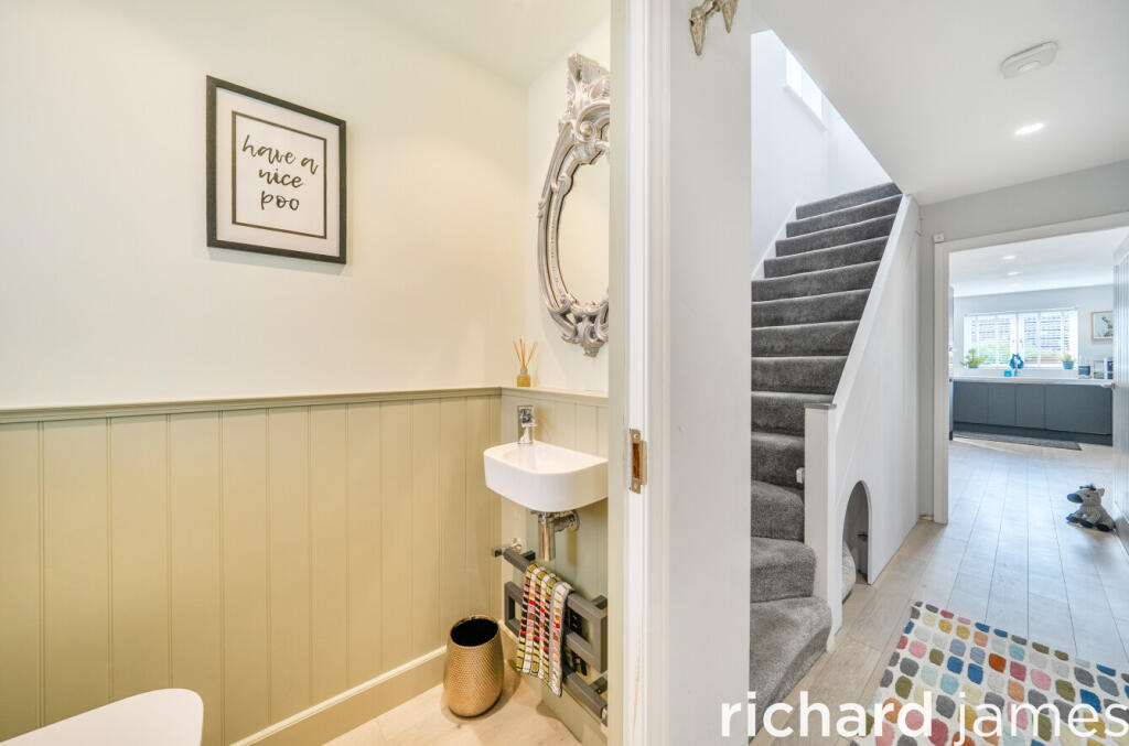 House in Royal Wootton Bassett, Vastern - View 5
