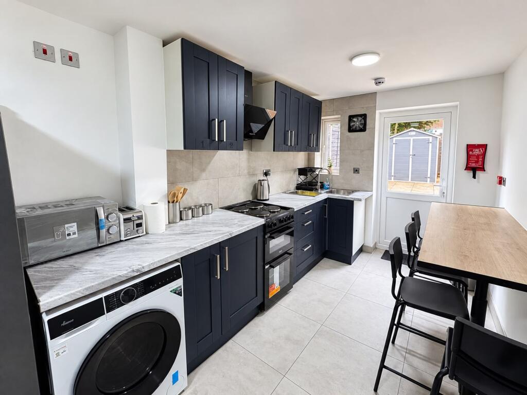 House in Hemel Hempstead - More