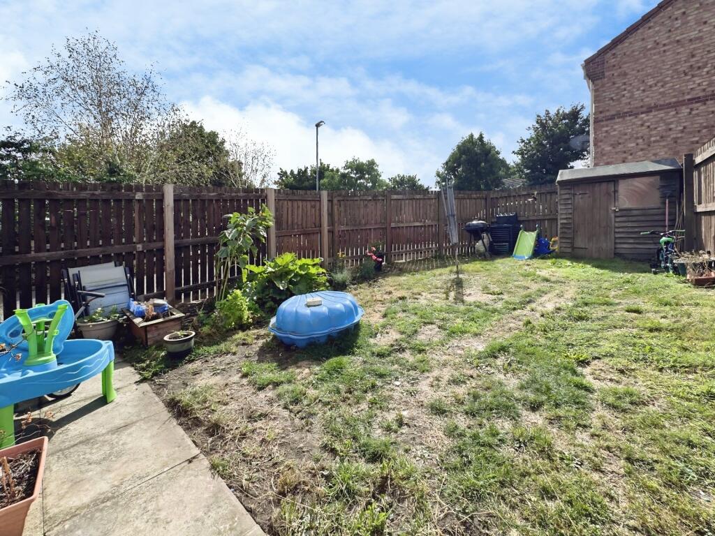 Walton Heights, Liversedge, WF15 photo 4