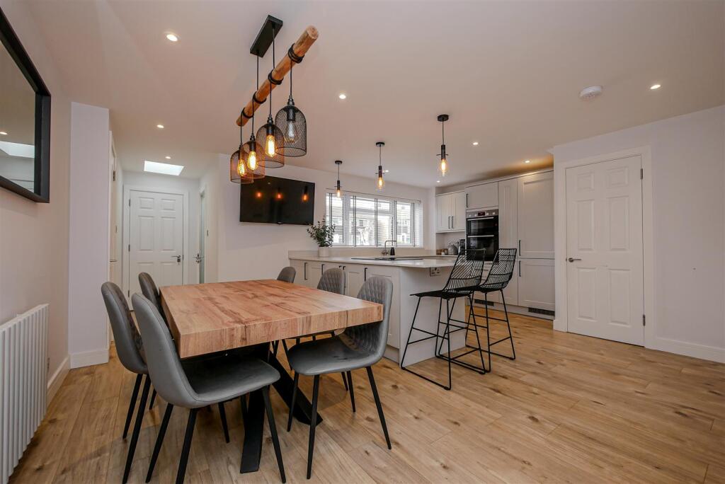 Orchard Close, Chalgrove photo 4