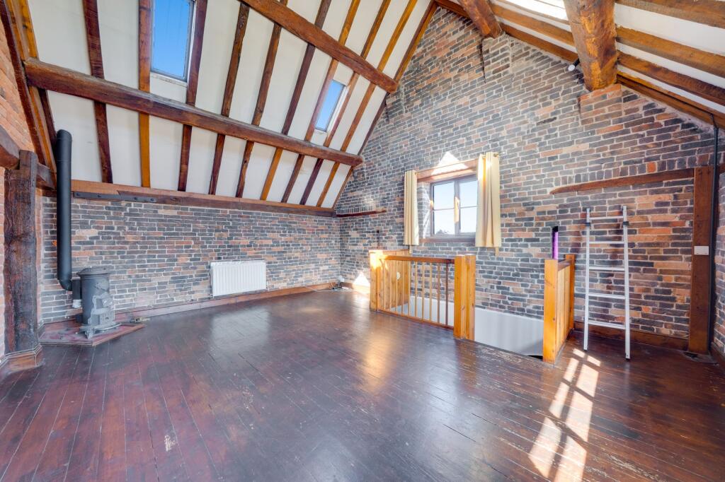 Farriers Barn, 3 The Foldyard, Telford, TF2 8QT photo 4