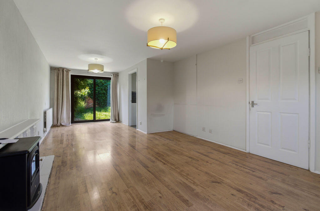 Colford Close, Droitwich photo 4