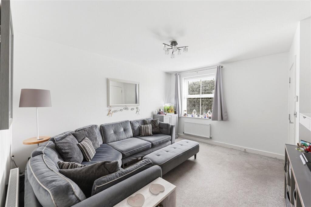 House in Milton Keynes - View 3