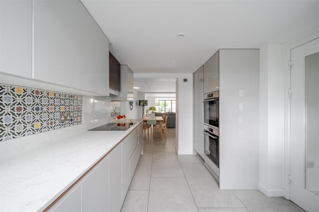 House in Swindon - View 5