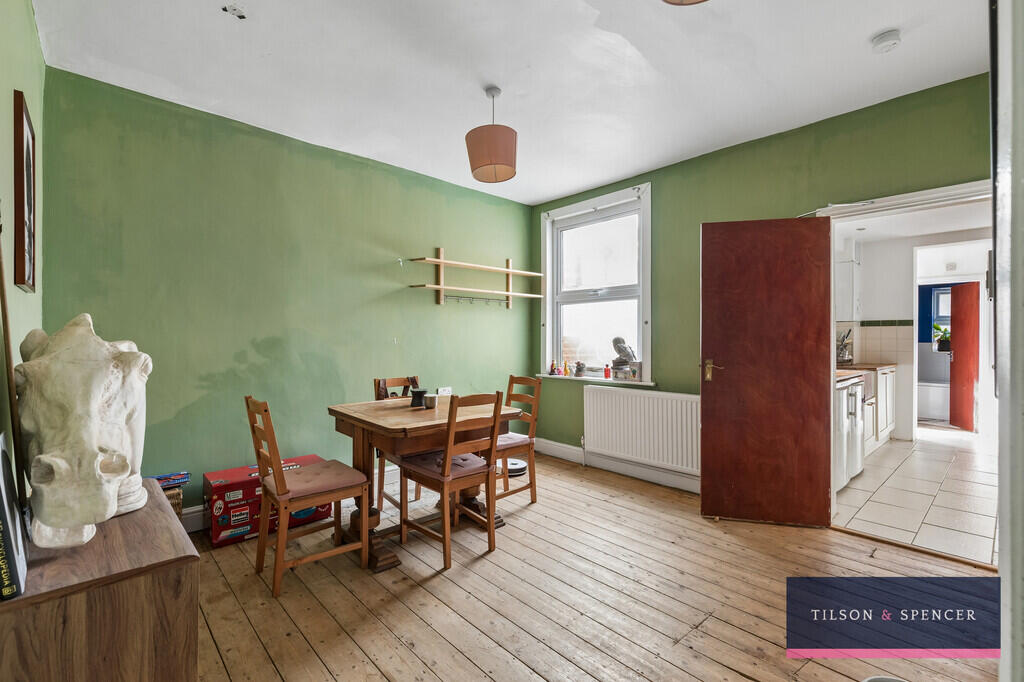 House in London - View 3