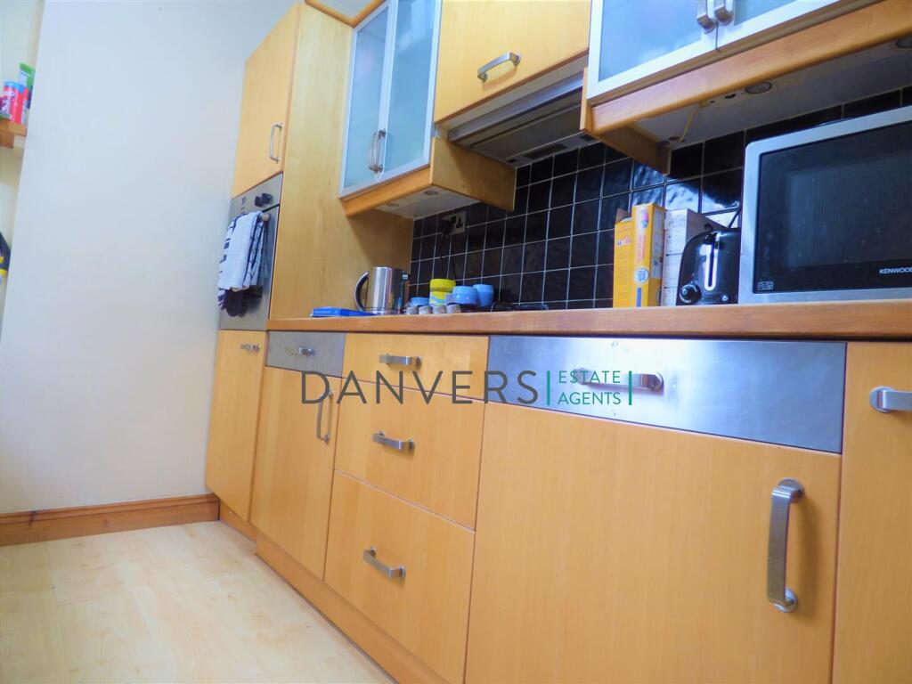 House in Leicester - View 5