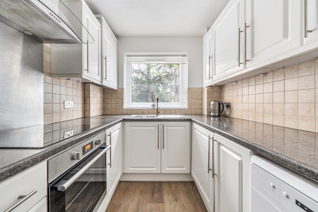 Apartment in London - View 3