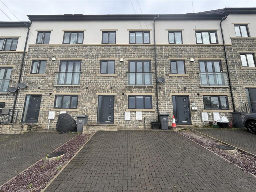 Main image of property: Sunnybank Road, Greetland, HX4 8JP