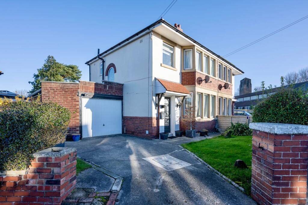 Main image of property: Cleveleys Avenue, Fulwood, Preston, PR2 3SP