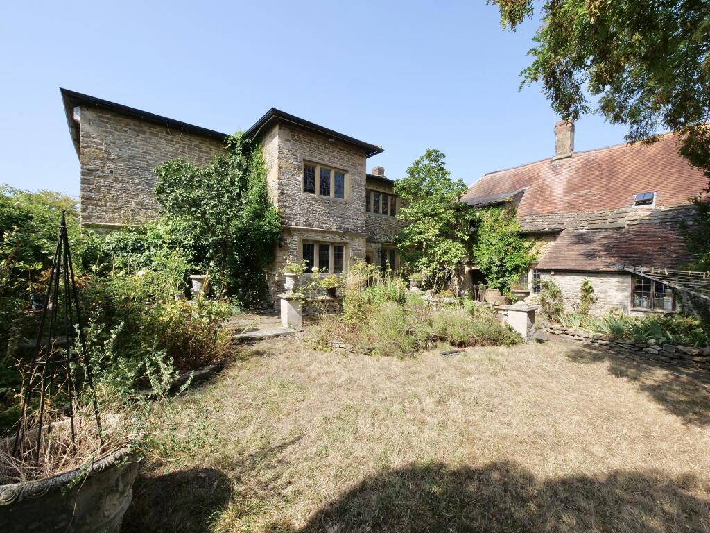 Manor House, Templecombe - No Onward Chain
