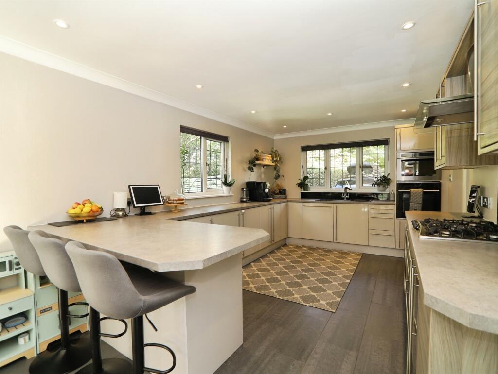 House in Cardiff, Whitchurch - More