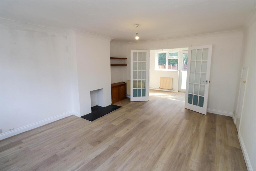 House in Hart, Fleet - View 4