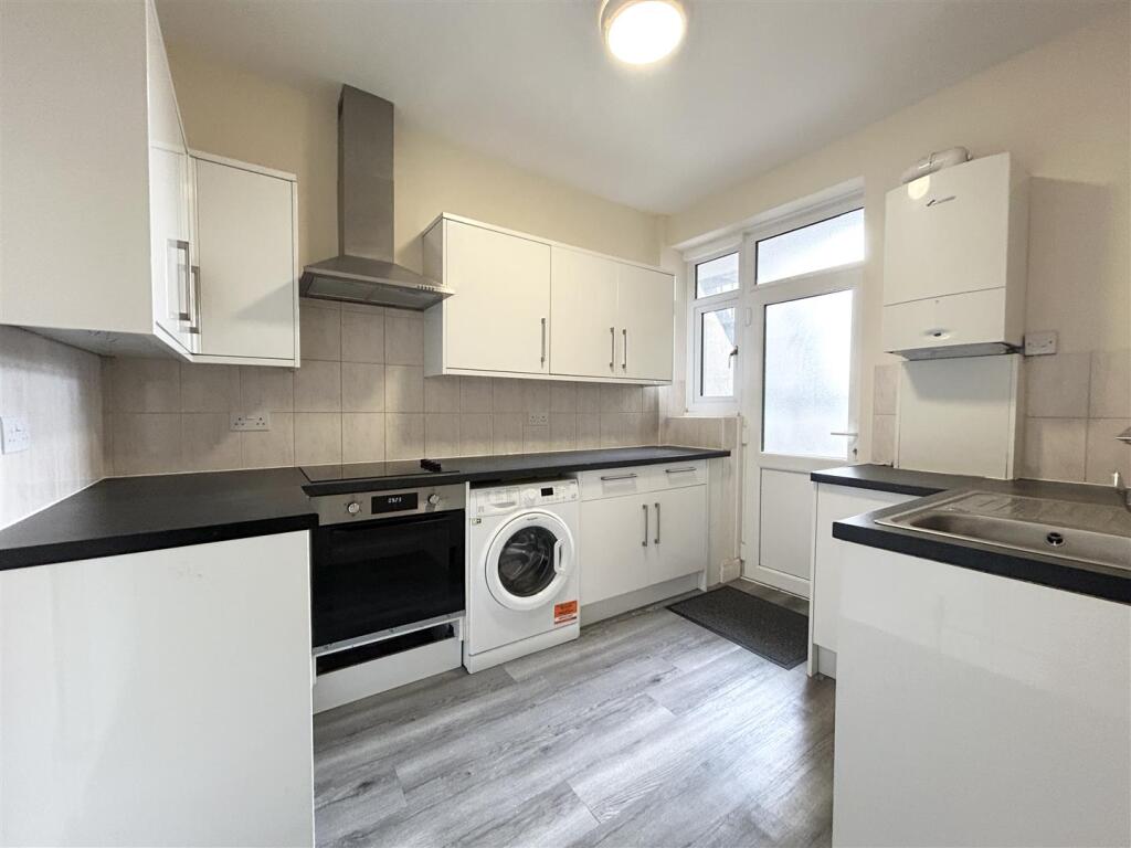 Apartment in Brighton - View 5