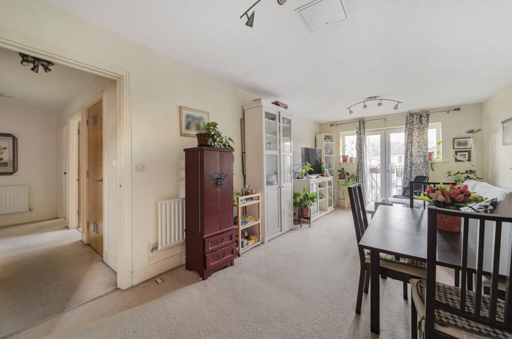 Apartment in London, Royal Borough of Kingston upon Thames - View 3