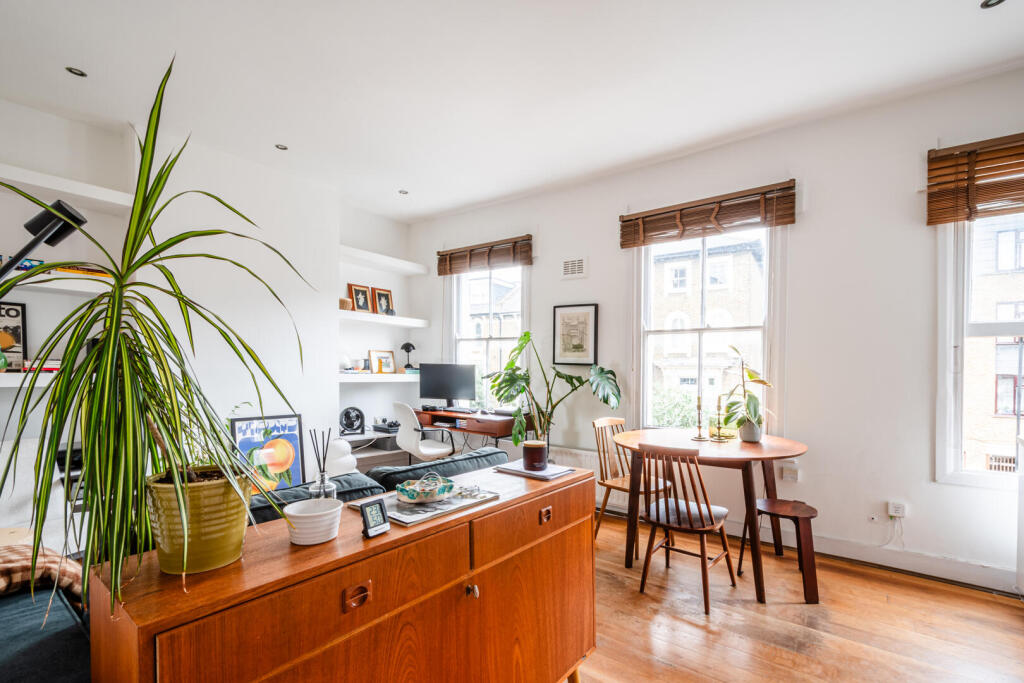 Apartment in London - View 3