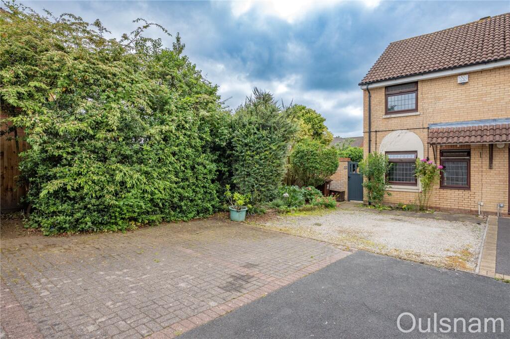 Main image of property: Mayfield Close, Catshill, Bromsgrove, Worcestershire, B61