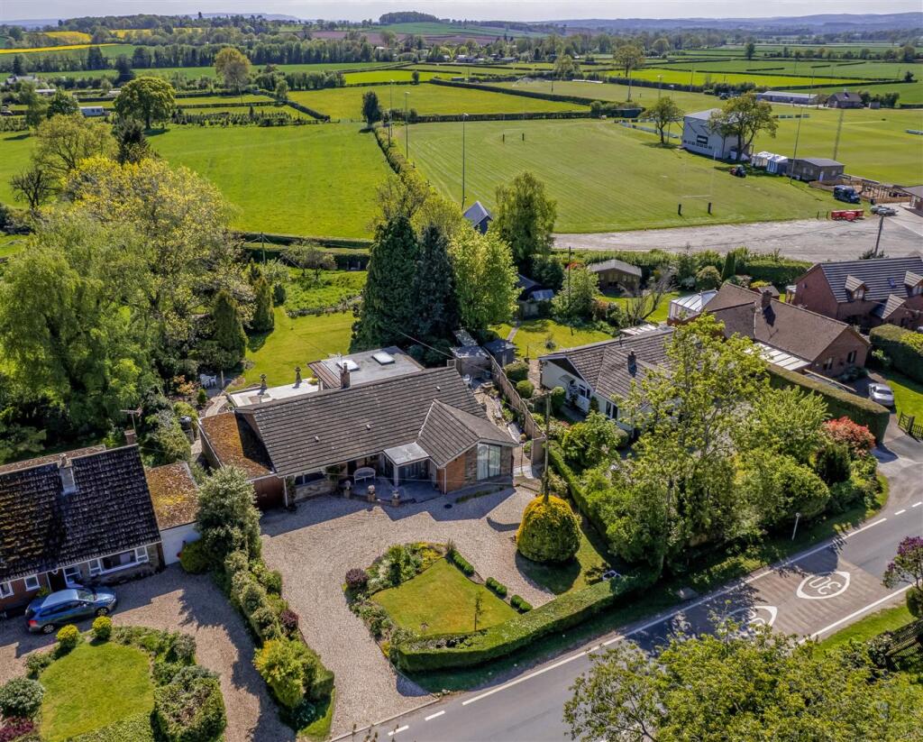 4-bed detached on North Road, Kingsland, £750,000