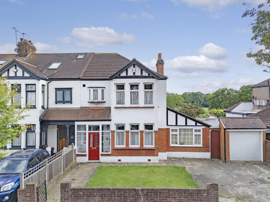 Main image of property: Cheyne Avenue, South Woodford, E18