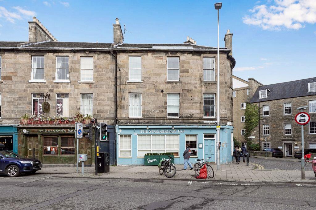 Main image of property: 8/3 Raeburn Place, Stockbridge, Edinburgh, EH4 1HN
