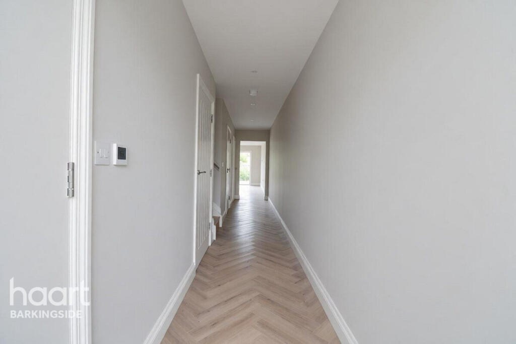 House in London - View 5