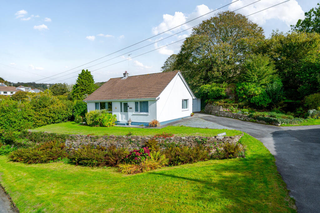 3-bed detached on Lowertown, Helston, Cornwall, TR13, £268,000