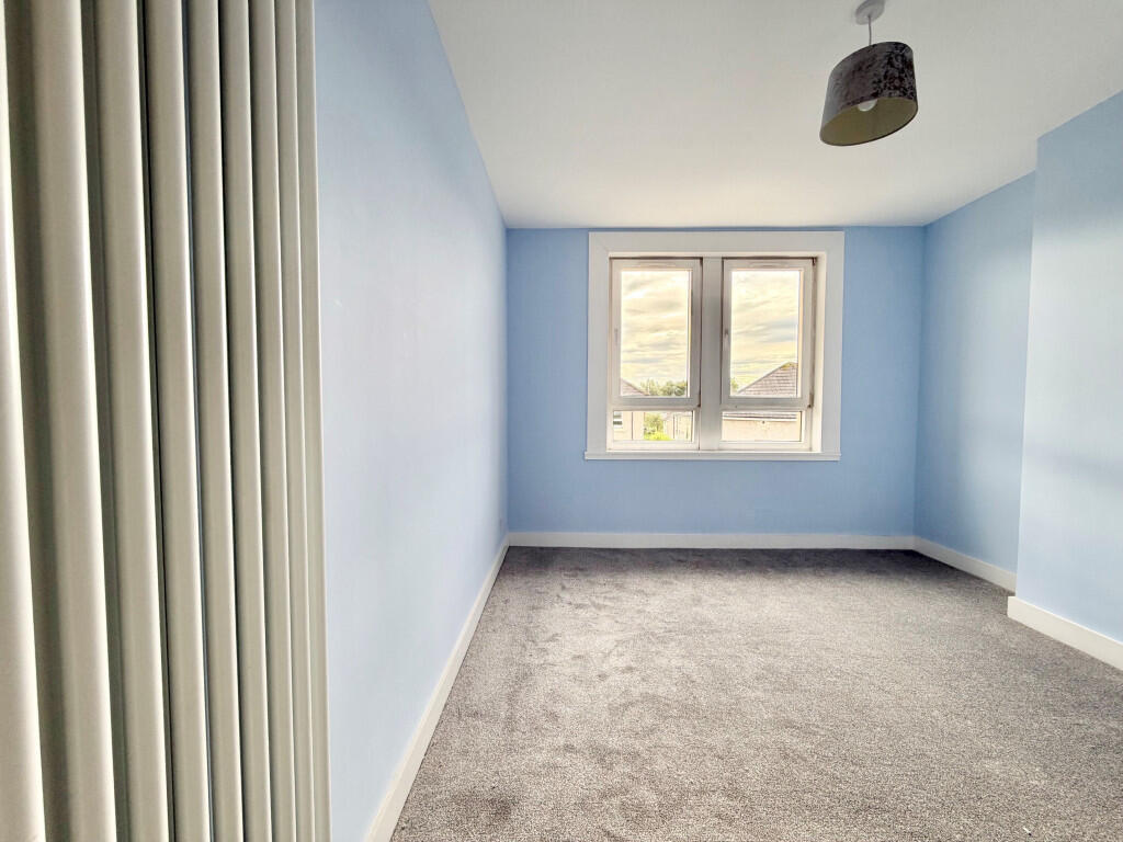 Berryknowe Avenue, Glasgow, G69 photo 4