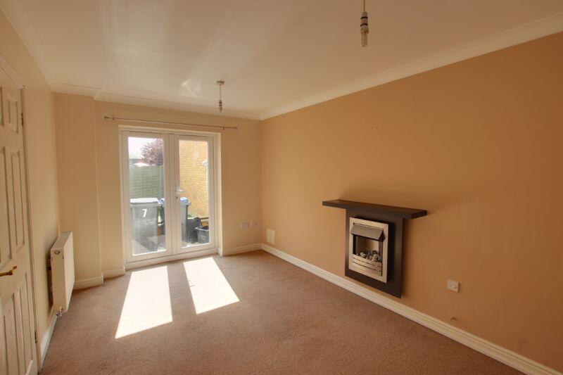 Maunders Drive, Staverton photo 5