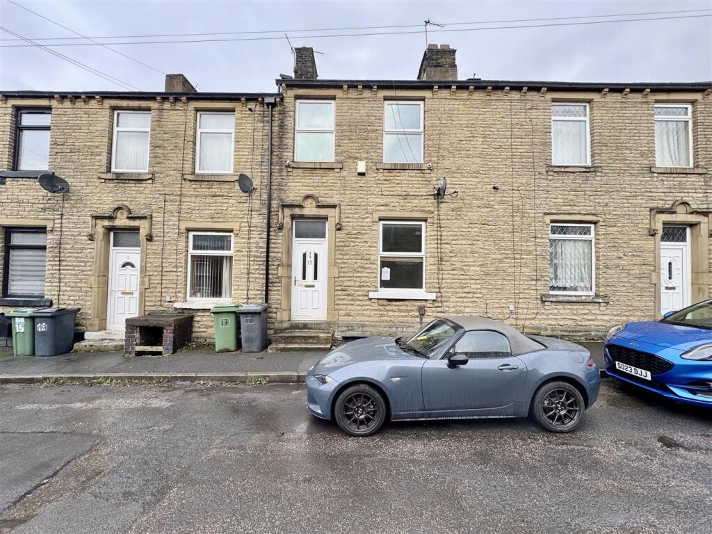 Main image of property: Trevelyan Street, Moldgreen, Huddersfield, HD5 8AN