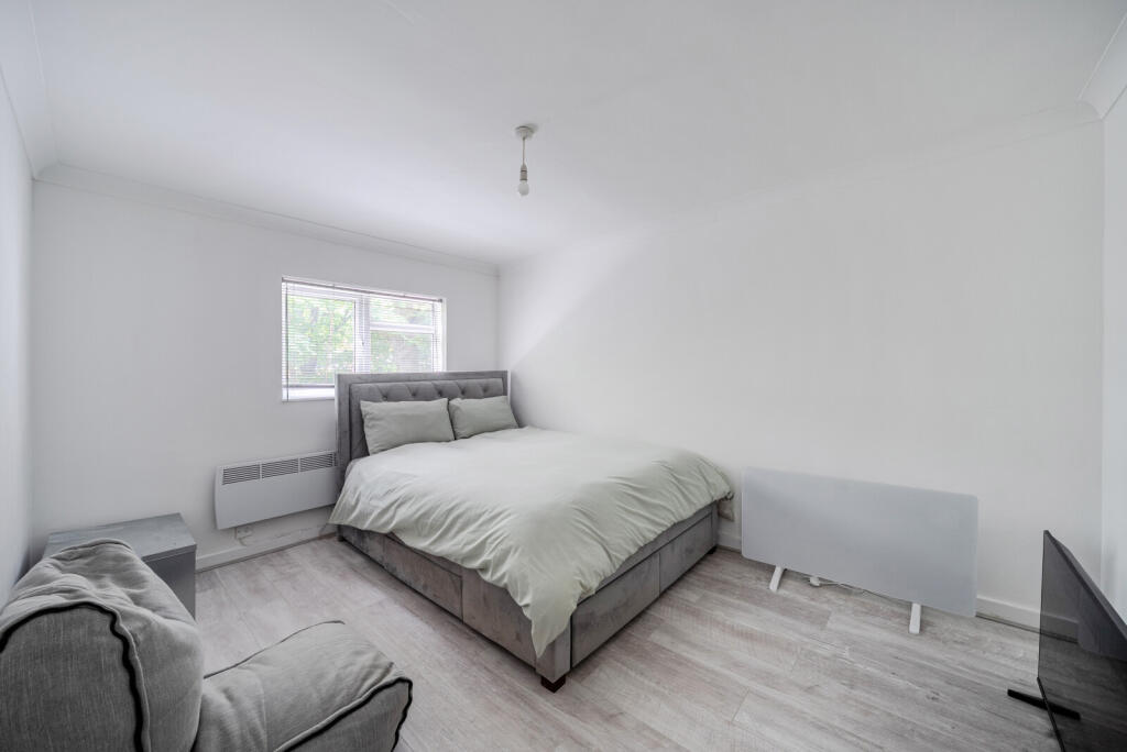 Apartment in Guildford - More