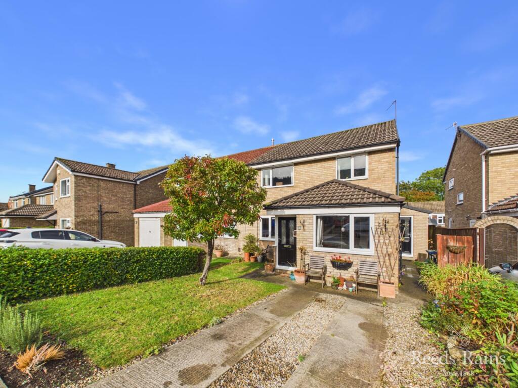 3-bed semi-detached on Buccleuch Close, Guisborough, Cleveland, TS14, £248,000