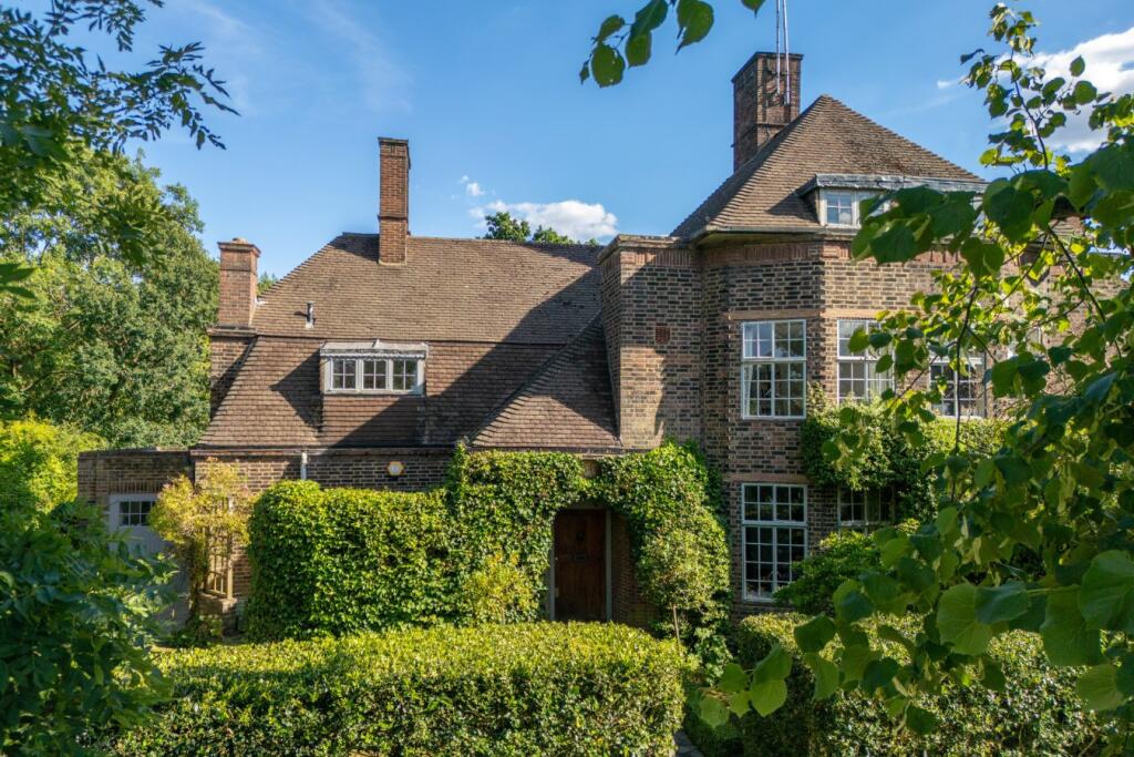 Main image of property: Wildwood Road, Hampstead Garden Suburb, London, NW11