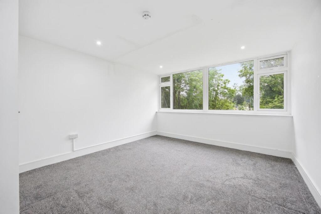 House in Southall - View 4
