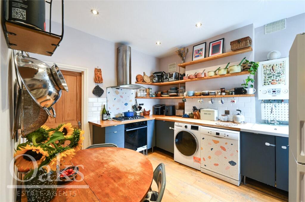 Apartment in London - View 5
