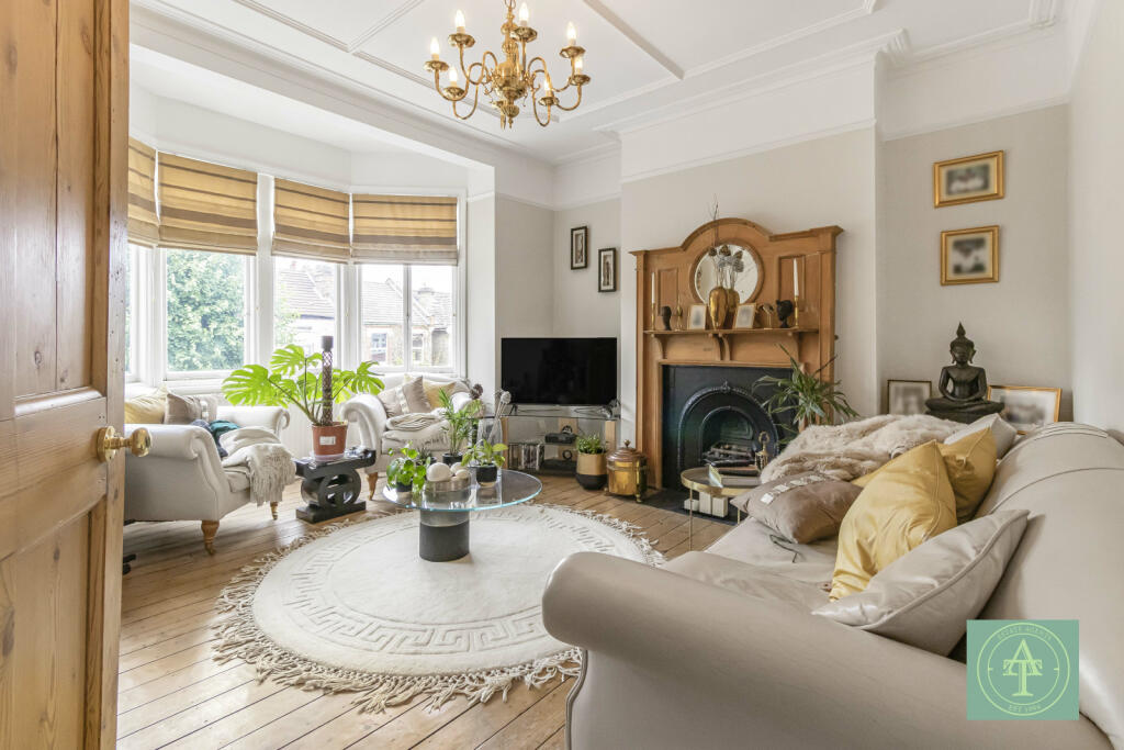Stonard Road, Palmers Green, London, N13 photo 2