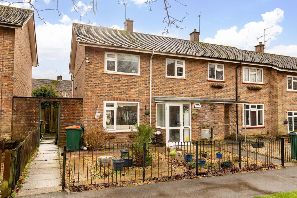 Main image of property: Priors Walk, Crawley, RH10