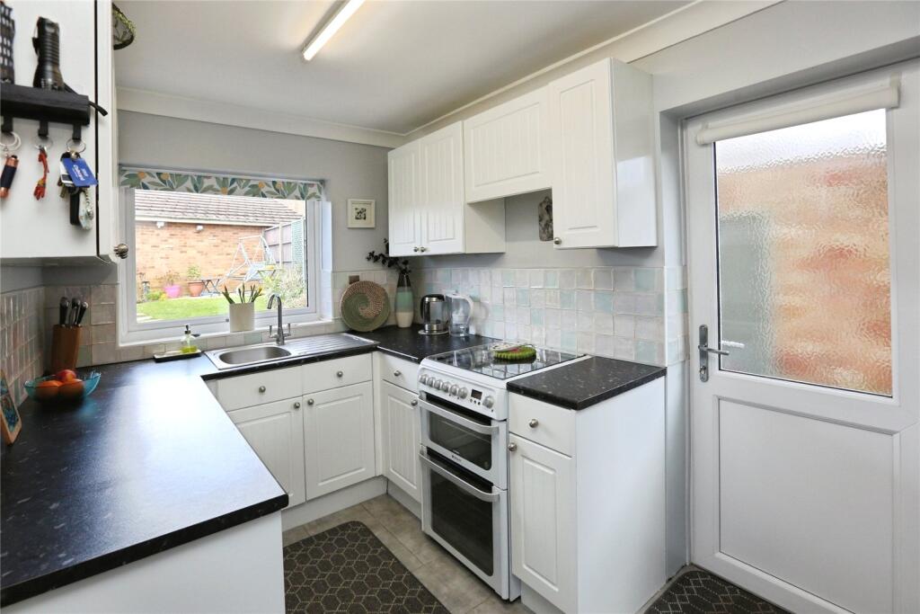 Summerfields, Locks Heath, Southampton, Hampshire, SO31 - More