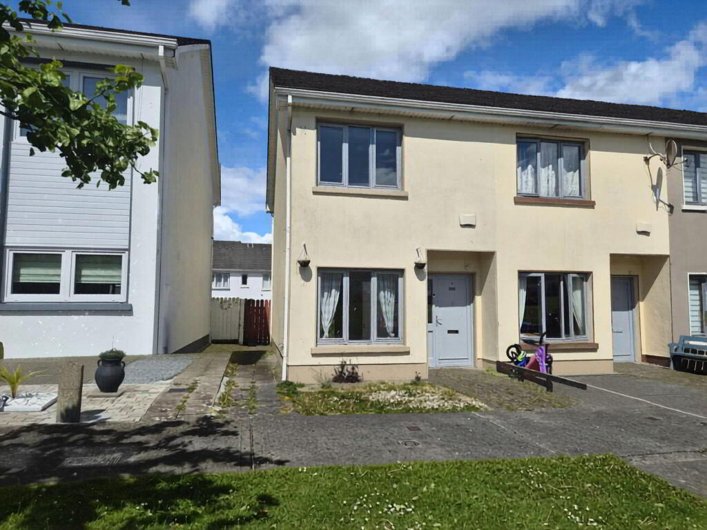 Main image of property: 12 Maigh Glas, Lis Cara, Carrick-On-Shannon