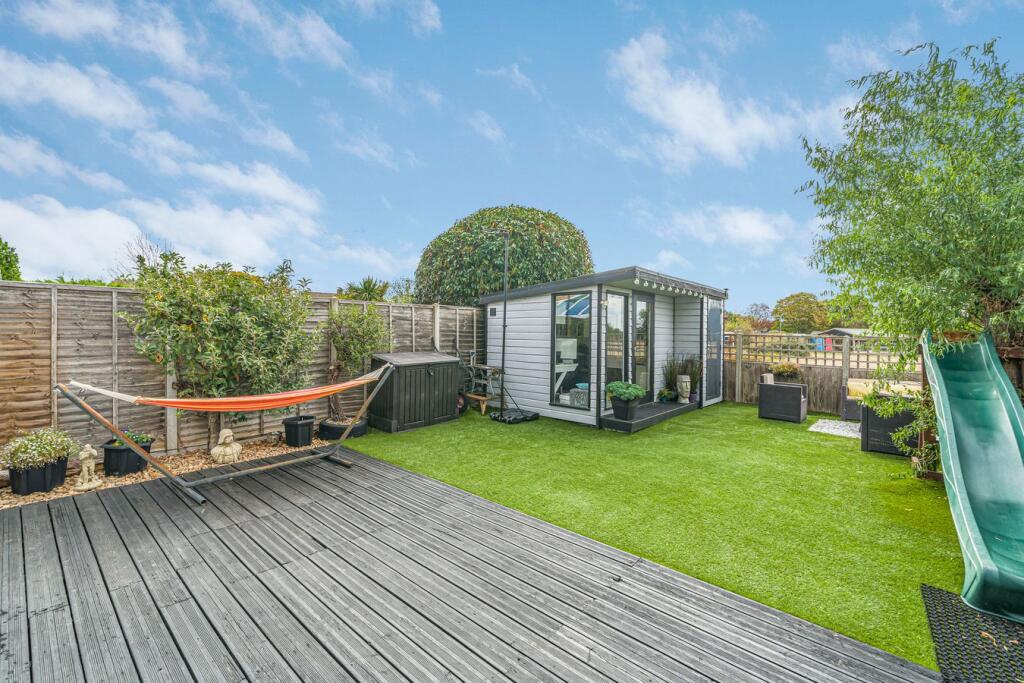 House in Spelthorne, Surrey - View 4