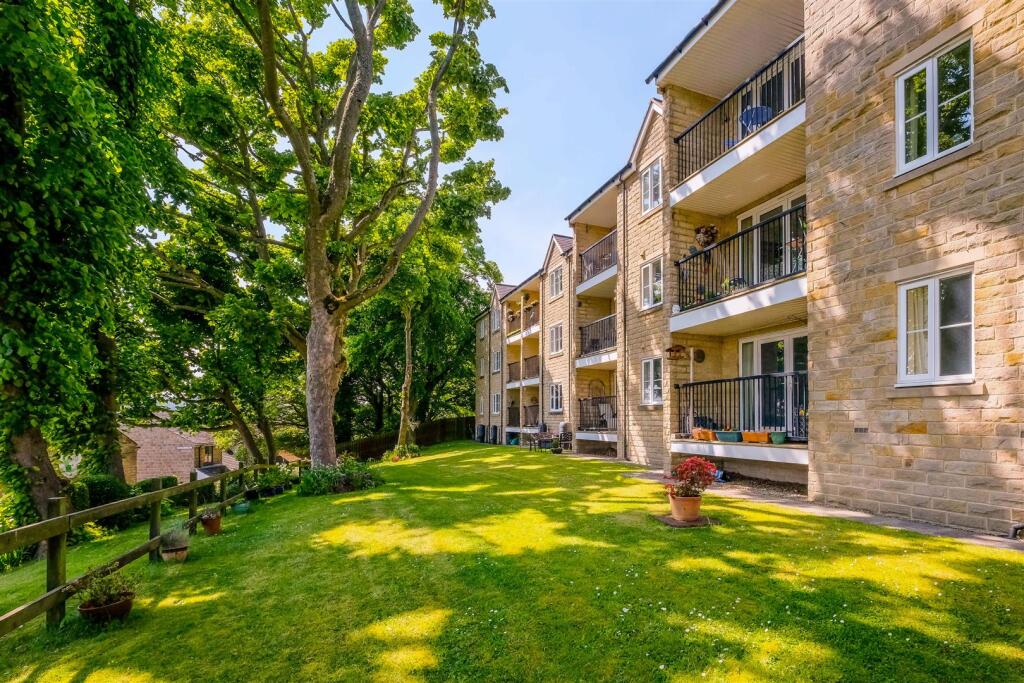 Main image of property: Ravenscliffe Close, Skircoat Green, Halifax