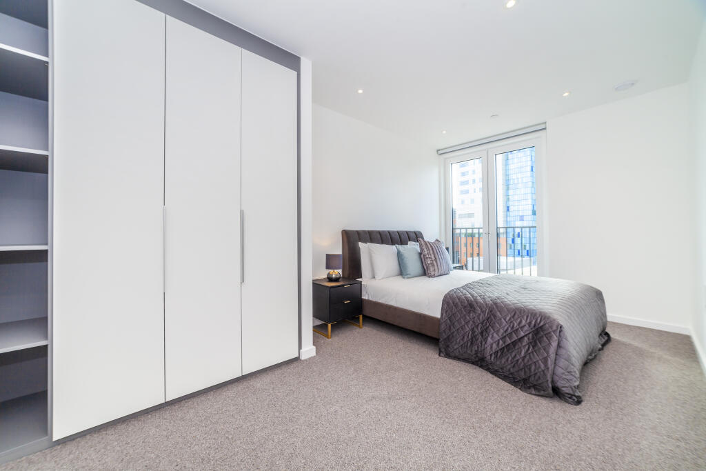 Apartment in London - View 5