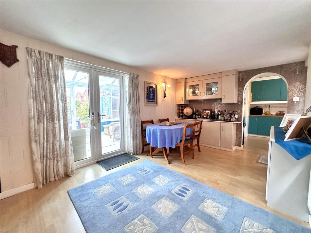 House in Newark, New Balderton, Balderton - More
