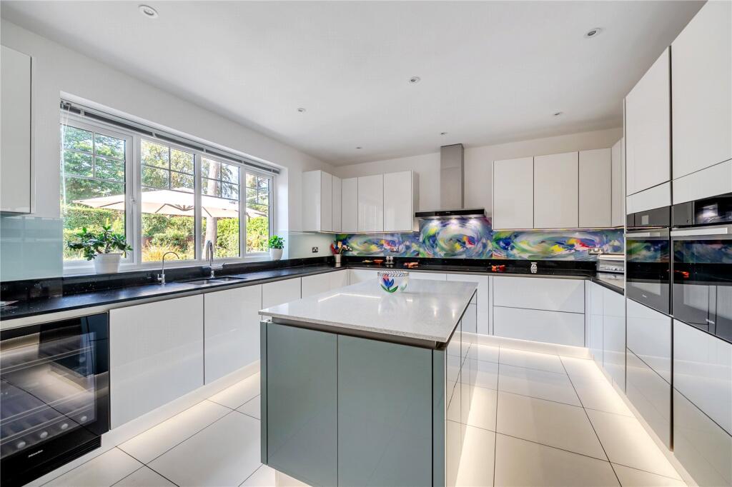 House in Guildford - View 4
