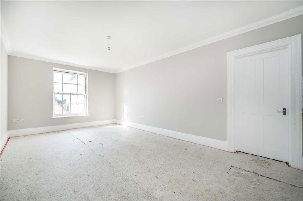 Apartment in Twickenham - View 2